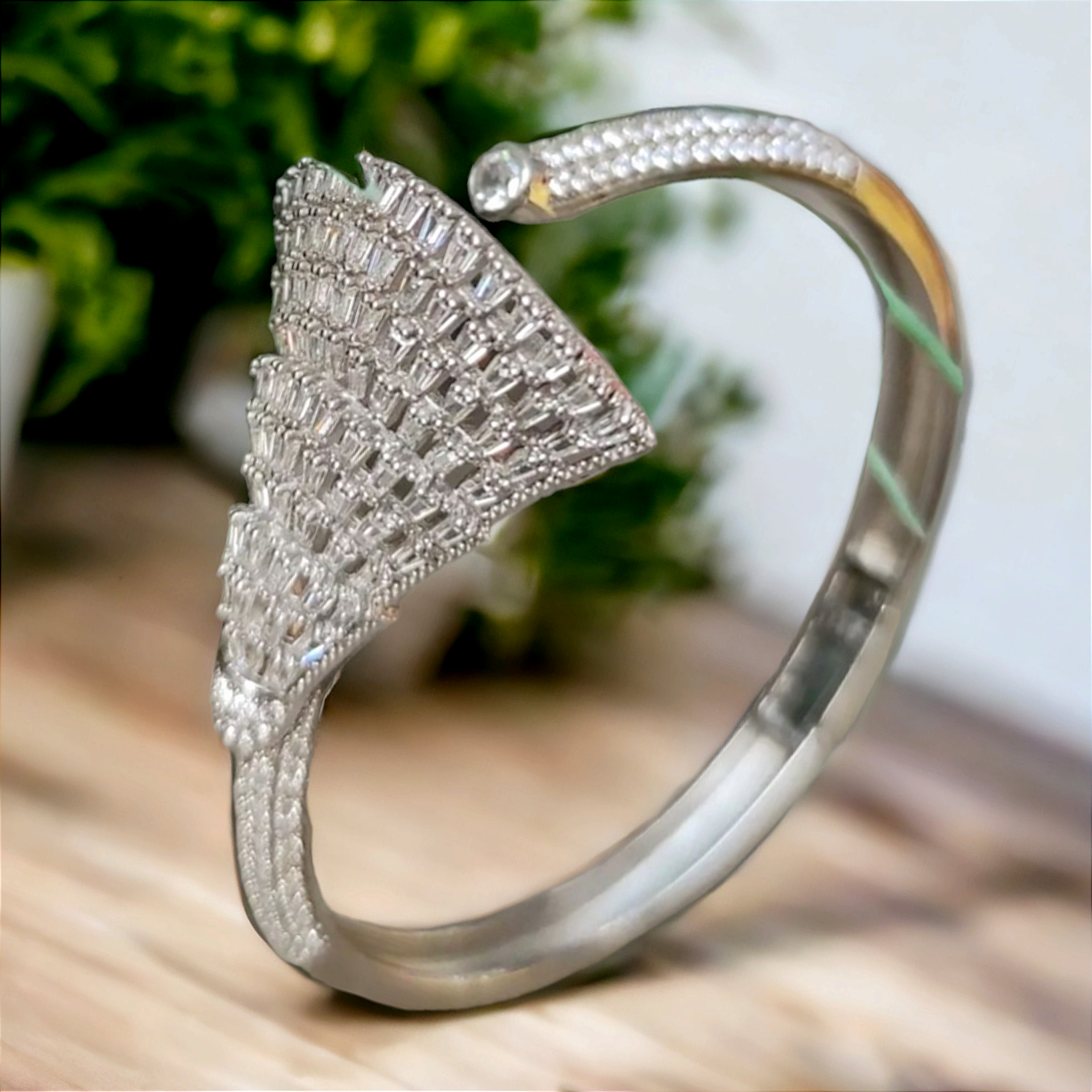 Swarovski Taşlı Altın Rodajlı Gümüş Tasarım Bilezik