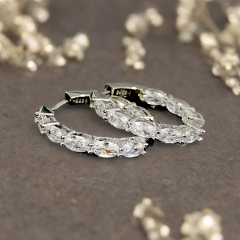 Swarovski oval Taşlı Altın Rodajlı Halka Küpe