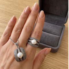 İnci ve Markiz Taşlı İthal Tasarım Gümüş Set