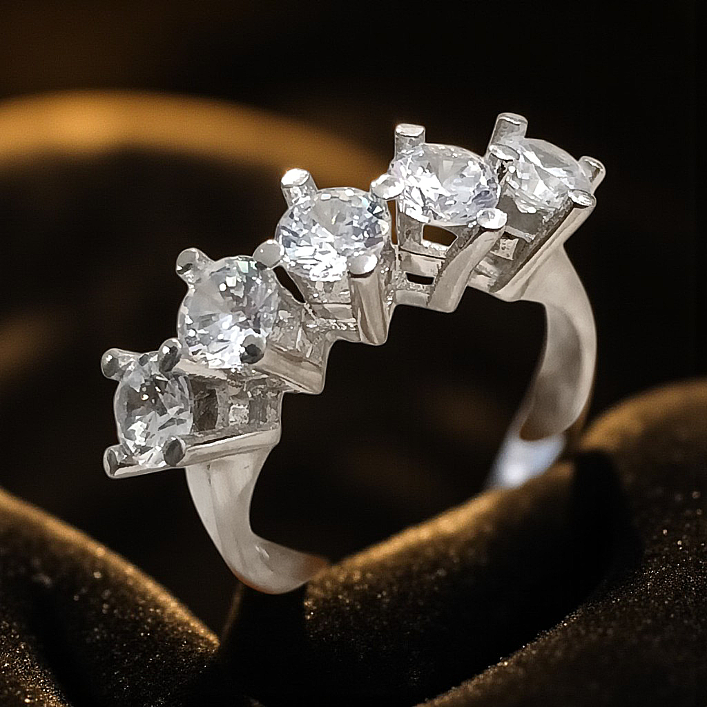 Swarovski Taşlı Prenses Kesim Altın Kaplama Gümüş 5 Taş Yüzük