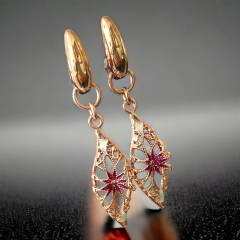 Desenli Model Gümüş İthal Rose Küpe
