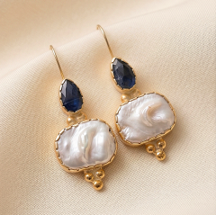Barok inci ve Safir Taşlı Altın Kaplamalı Gümüş Küpe