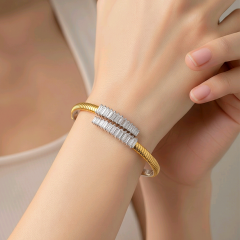 Swarovski Taşlı Bagety model Altın Kaplamalı Gümüş Bilezik