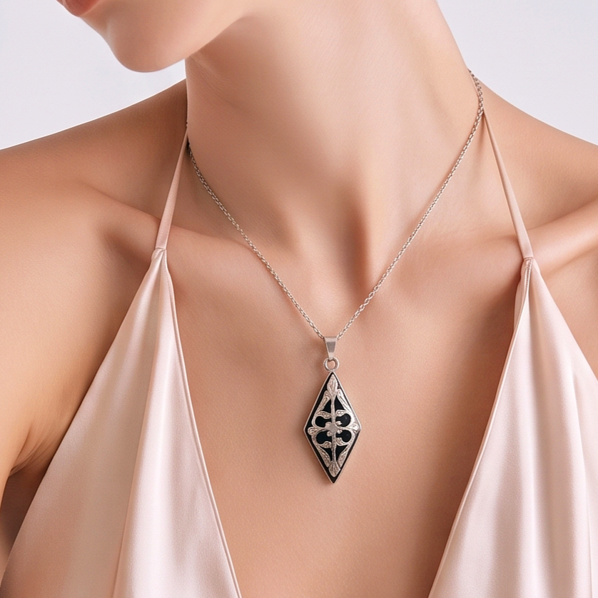 Oltu Taşlı Baklava model Tasarım Gümüş Kolye